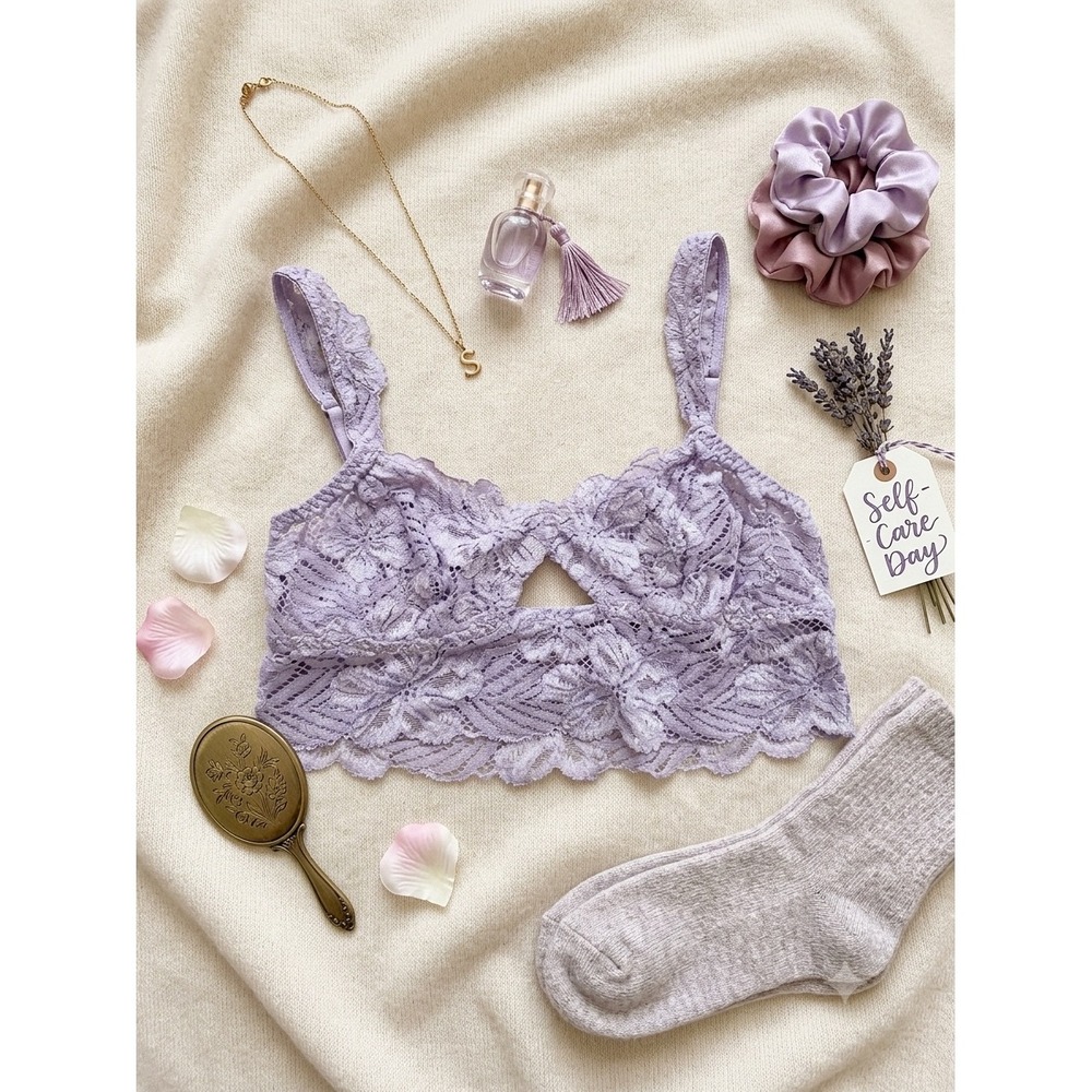 Aerie Lavender Floral Lace Bralette Front Cutout Scallop Trim Purple Medium